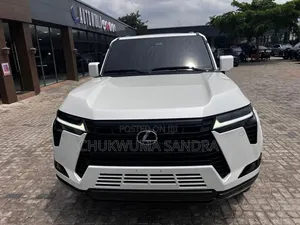 Lexus GX 2024 White