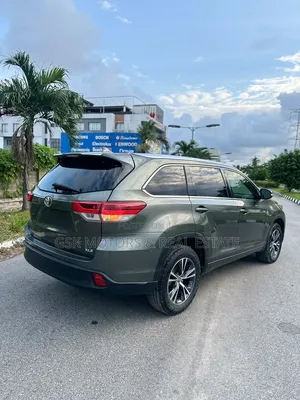 Toyota Highlander 2017 Green