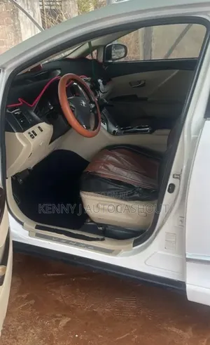 Toyota Venza 2011 White
