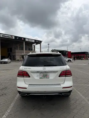 Mercedes-Benz GLE-Class 2018 White