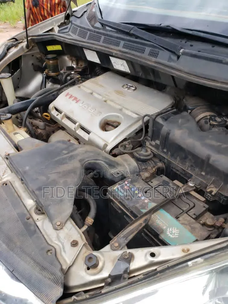 Toyota Previa 2006 Silver