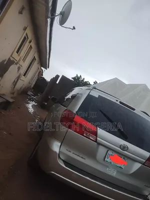 Toyota Previa 2006 Silver