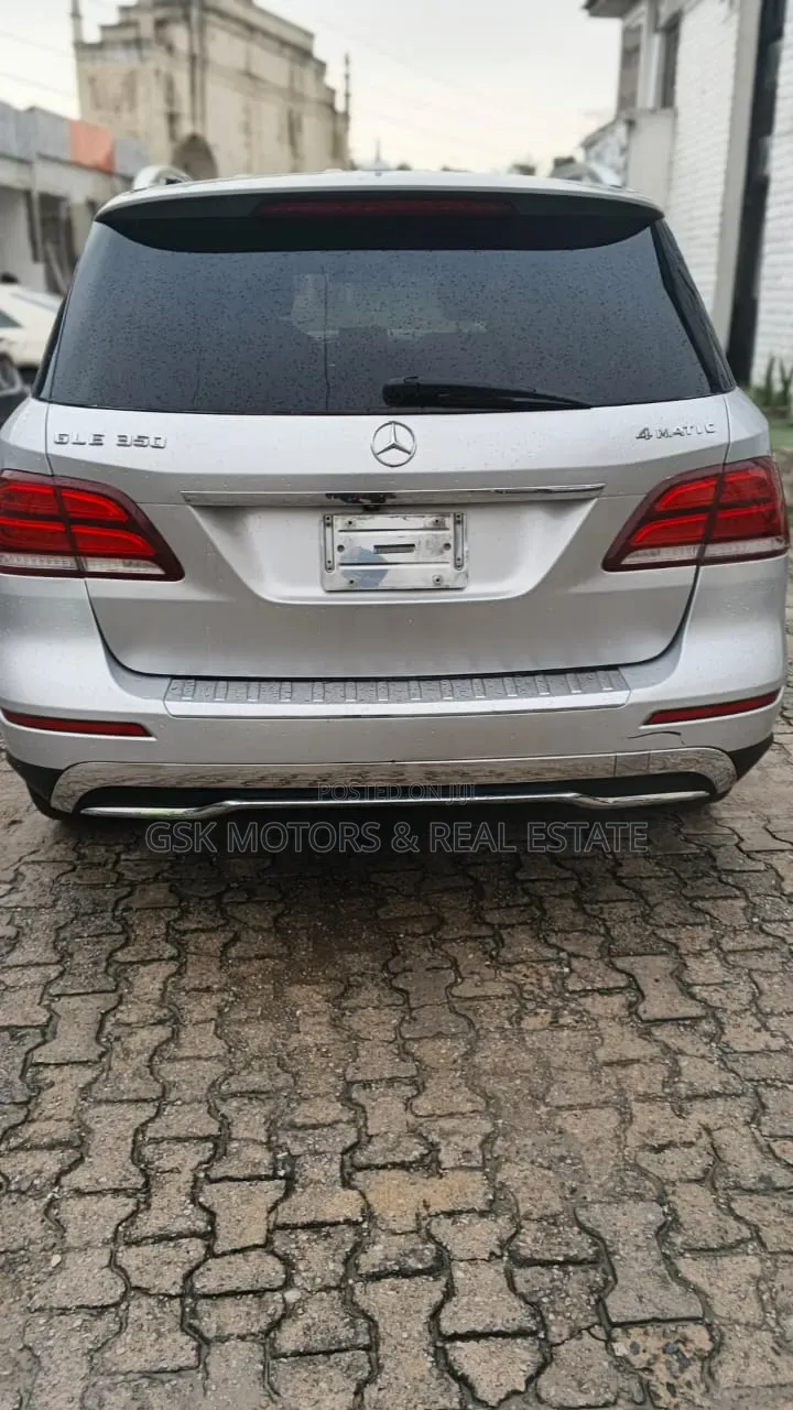 Mercedes-Benz M Class 2013 Silver