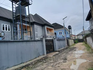 8bdrm Mansion in Prime Estate, Port-Harcourt for sale