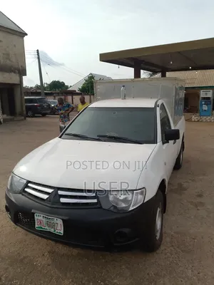 Mitsubishi L200 2014 White