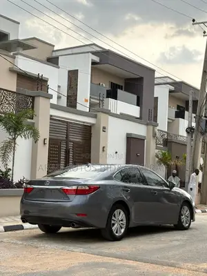 Lexus ES 2014 Gray