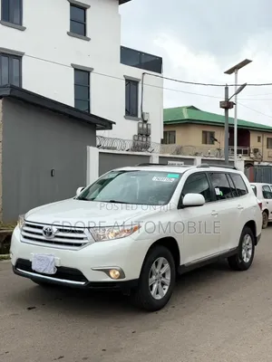 Toyota Highlander SE 3.5L 4WD 2013 White