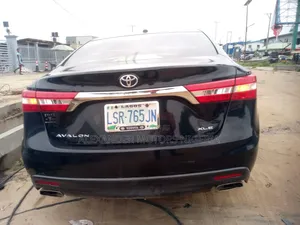 Toyota Avalon XLE Premium Sedan FWD (3.5L 6cyl 6A) 2013 Black