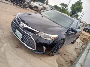 Toyota Avalon XLE Premium Sedan FWD (3.5L 6cyl 6A) 2013 Black