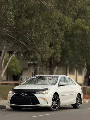 Toyota Camry XSE 4dr Sedan (2.5l 4cyl 6A) 2016 White