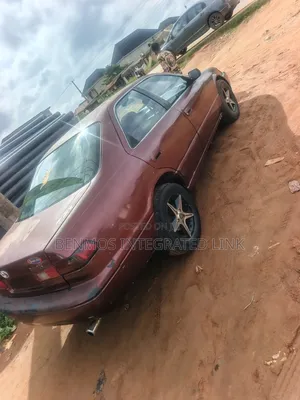 Toyota Camry Automatic 1999 Red