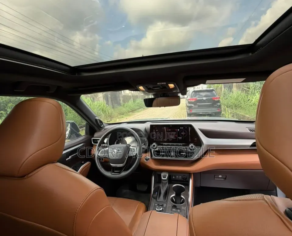 Toyota Highlander 2022 Blue