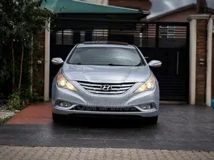 Hyundai Sonata Limited Sedan FWD (2.4L 4cyl 6A) 2012 Blue