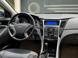 Hyundai Sonata Limited Sedan FWD (2.4L 4cyl 6A) 2012 Blue