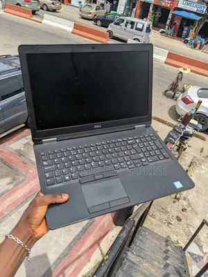 Laptop Dell Latitude 3510 8GB Intel Core i5 SSD 256GB