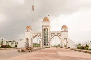 540 Sq Land For Sale At Ologuneru (Adron)