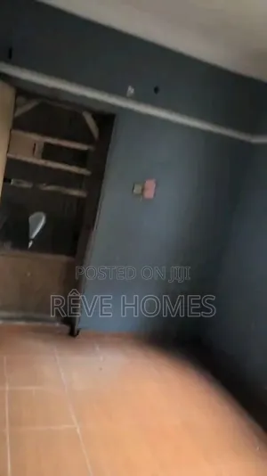 Furnished 3bdrm Apartment in Ebute Metta for rent