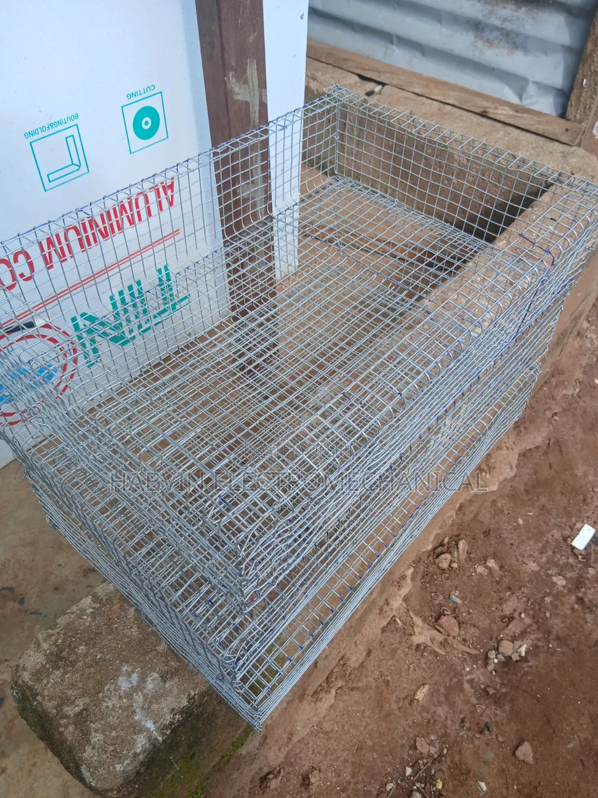 Metal Hatching Basket
