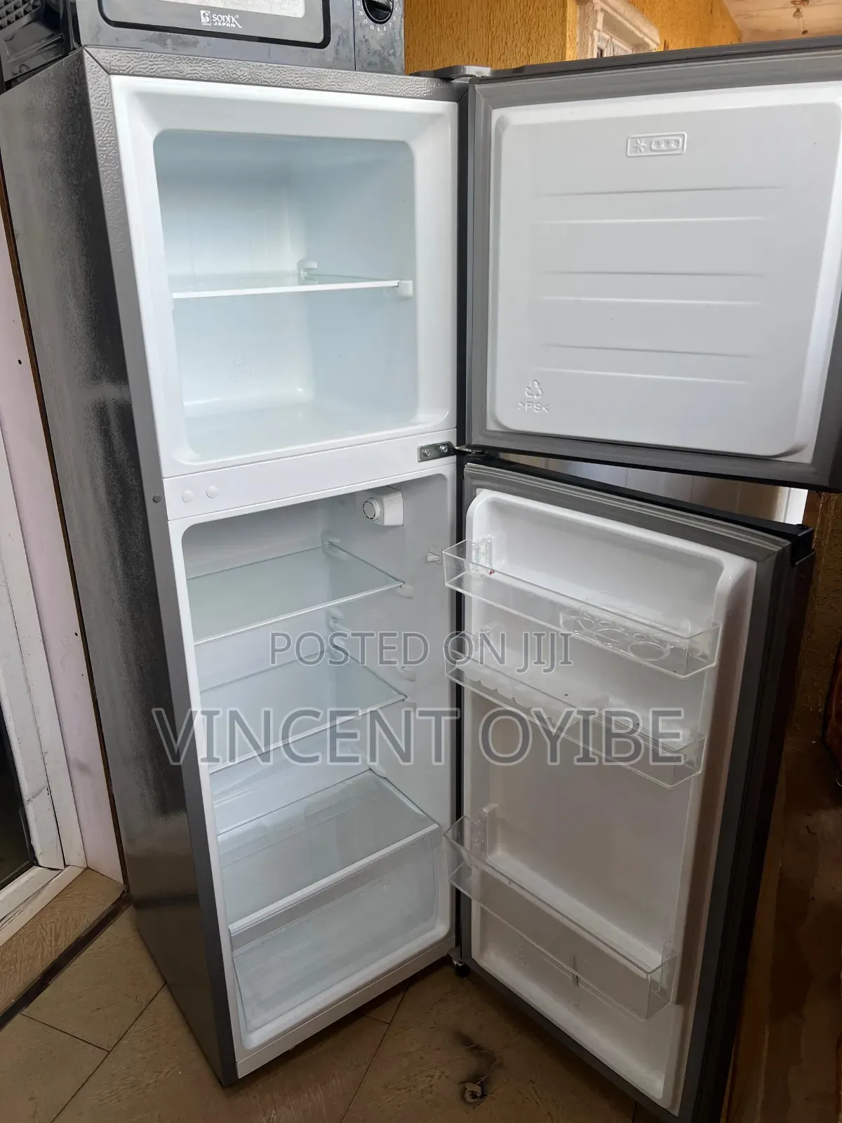 Hisense Double Door Refrigerator 154l