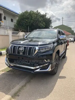Toyota Land Cruiser Prado 2018 Black