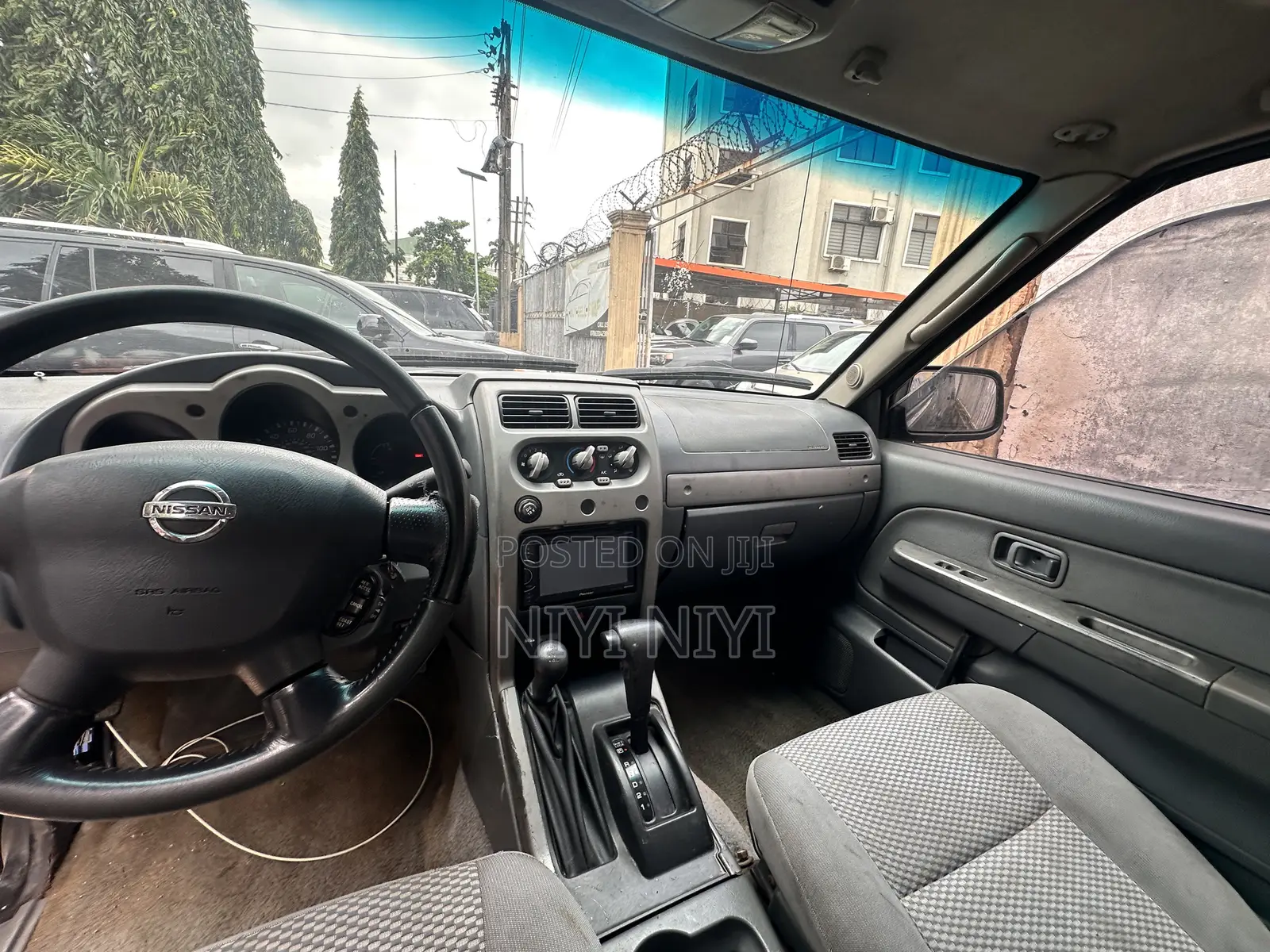 Nissan Frontier 2006 Black