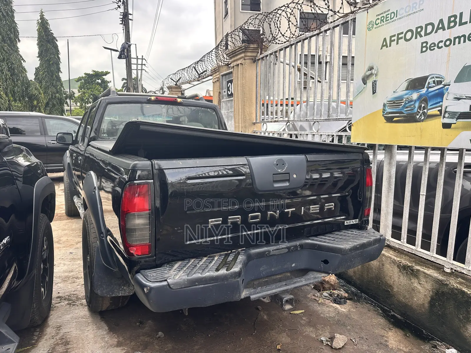 Nissan Frontier 2006 Black