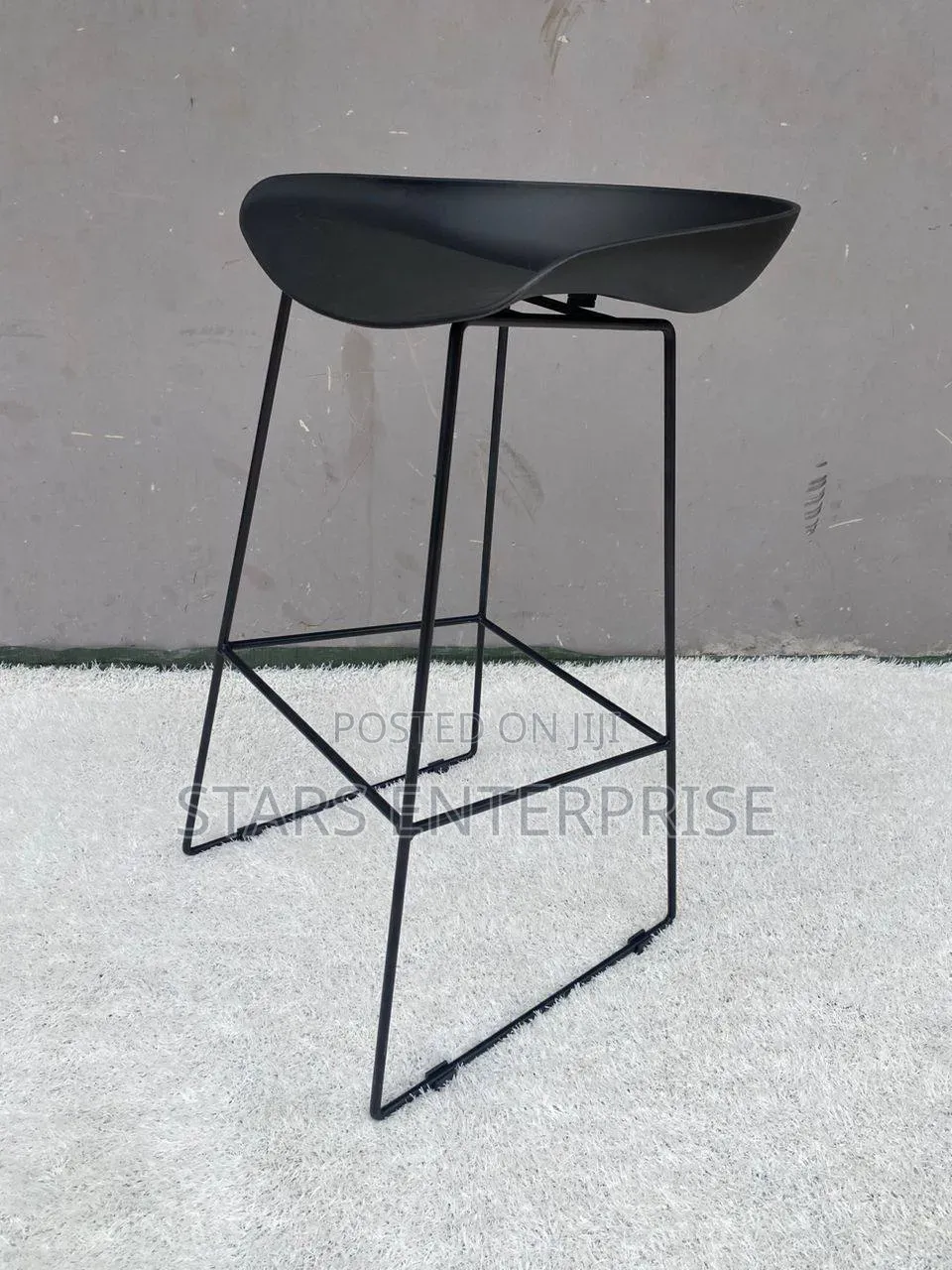 Bar Stool / Modern Bar Chair