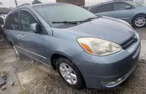 Toyota Sienna LE AWD 2005 Blue