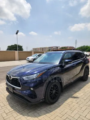 Toyota Highlander 2021 Blue