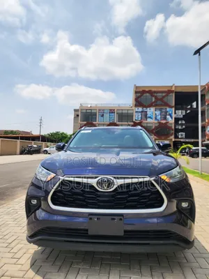 Toyota Highlander 2021 Blue