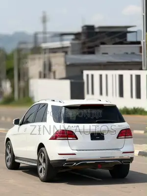 Mercedes-Benz GLE-Class 2017 White