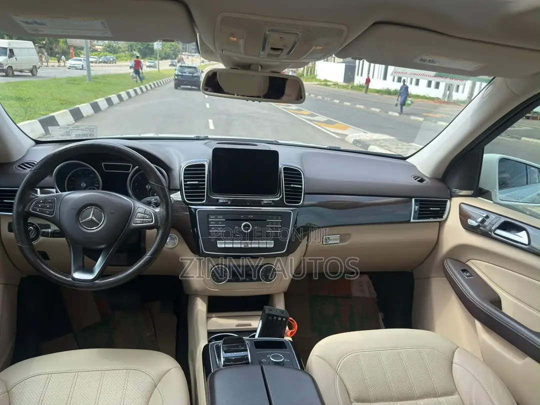 Mercedes-Benz GLE-Class 2017 White