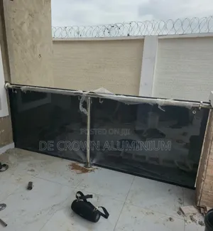 10mm Tempered Black Glass Balcony Hand Railings