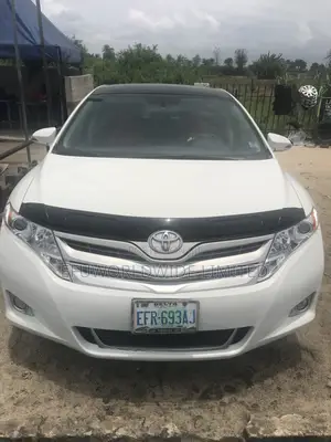 Toyota Venza LE AWD V6 2013 White