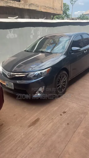 Toyota Camry XLE V6 4dr Sedan (3.5L 6cyl 6A) 2013 Black