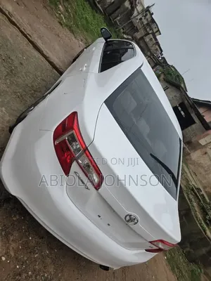 Toyota Camry 2013 White