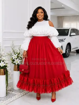 Women Classy Top and Skirt Free Size