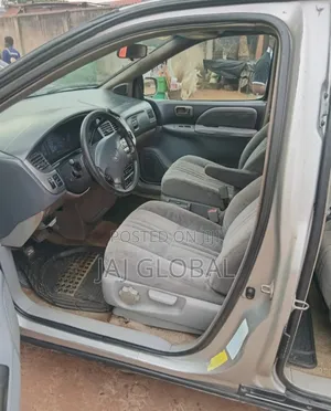 Toyota Sienna 2002 Gray
