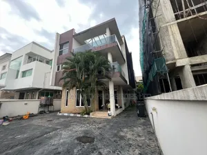 5bdrm Duplex in Banana Island for rent