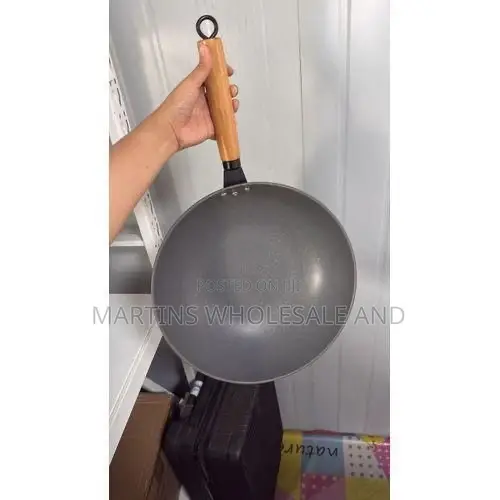 Japanese-Style Wok Features a Light Gray Non-Stick Interior