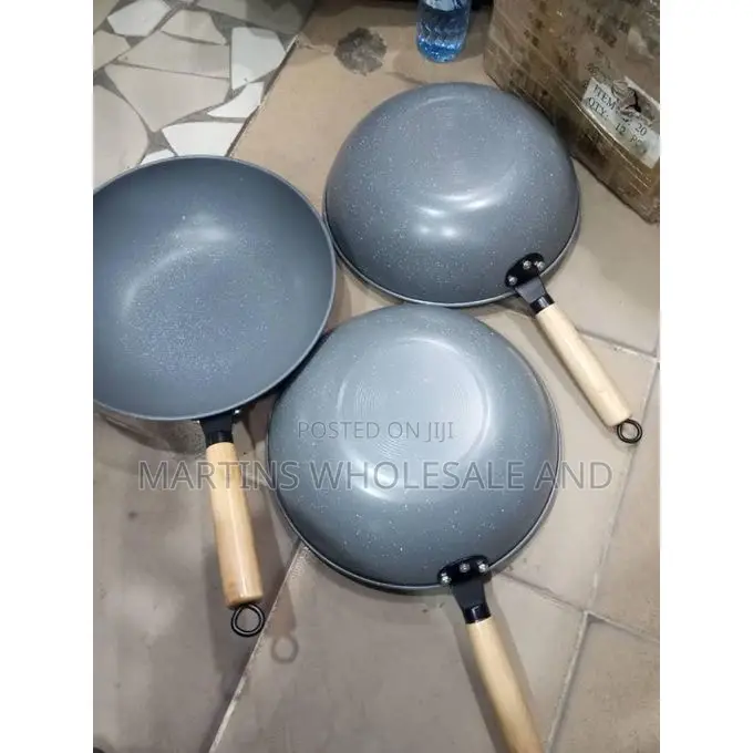 Japanese-Style Wok Features a Light Gray Non-Stick Interior