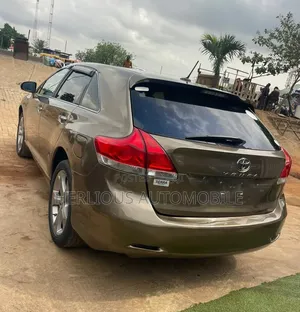 Toyota Venza 2010 Brown