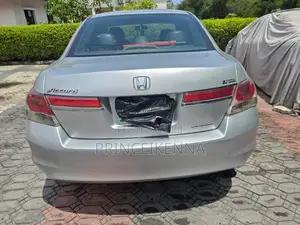 Honda Accord 2012 Silver
