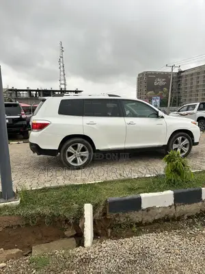 Toyota Highlander 2012 White