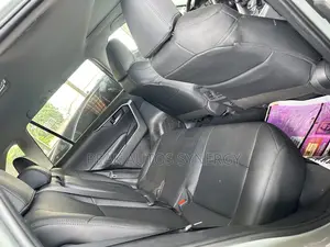 Toyota RAV4 XLE Premium FWD 2020 Green