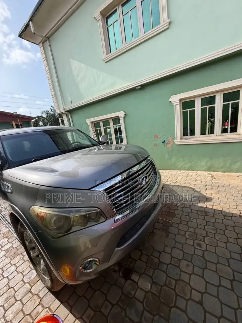 Infiniti QX56 2012 Gray