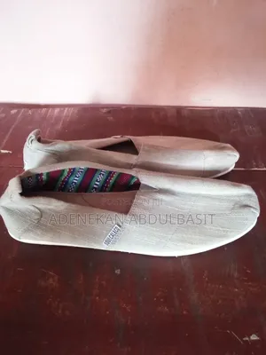 Size 45 Toms Shoe