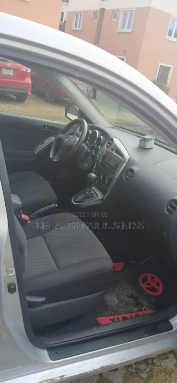 Toyota Matrix 2005 Silver