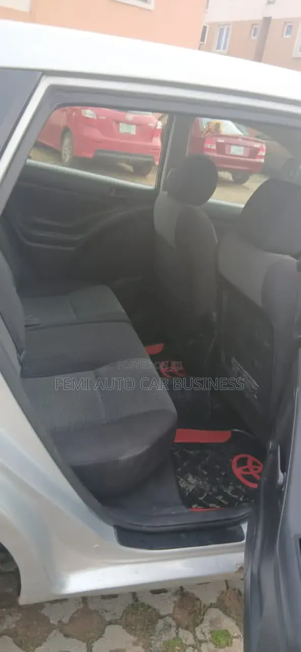 Toyota Matrix 2005 Silver