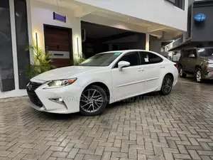 Lexus ES 350 FWD 2016 White
